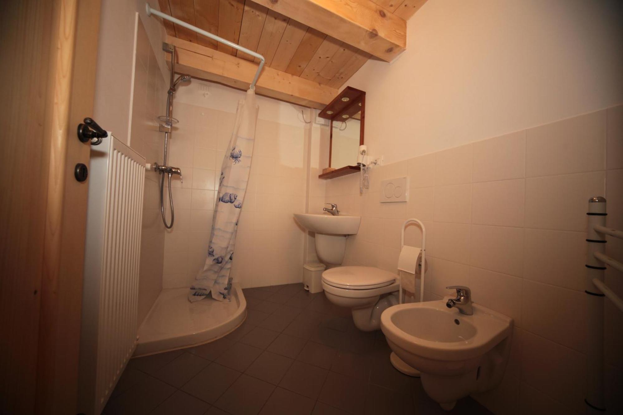 Albergo Diffuso Valcellina E Val Vajont In Erto Oda fotoğraf